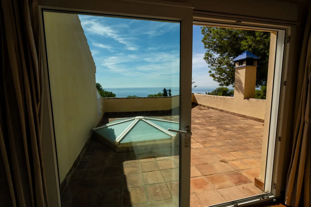 25ad375c-f67d-404c-aa18-e3e3eaef3e2a