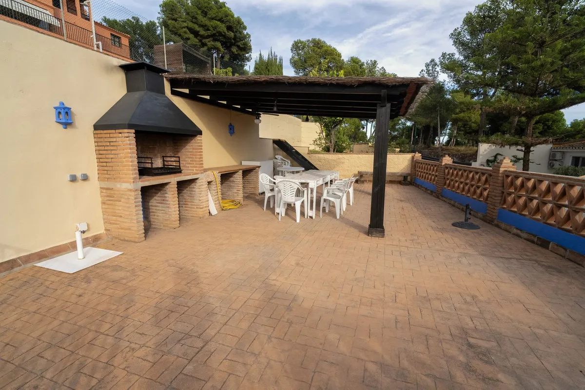 4b70e9fe-f9b2-4df7-a545-e07b2e1d4a75