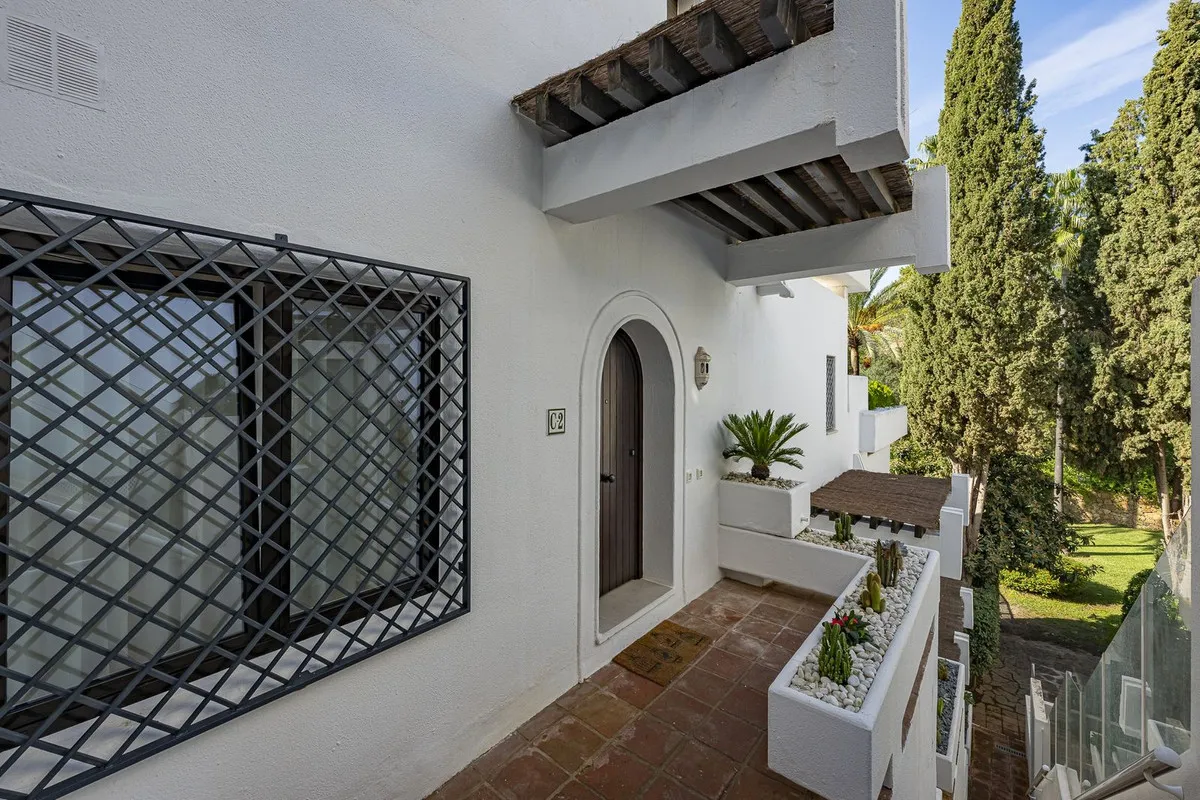 0122e0c7-727f-461b-b5da-35def26b6b35