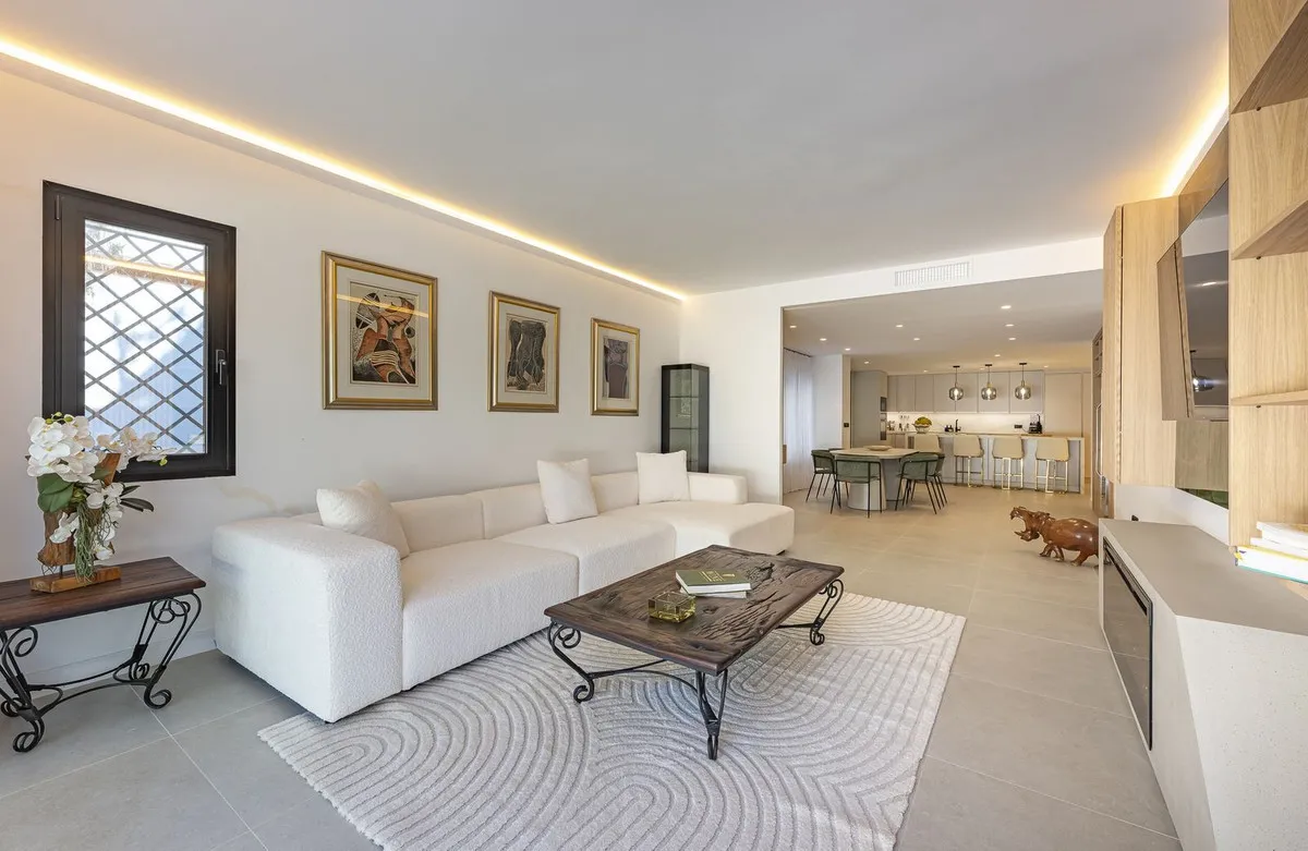 94d9fdd6-619c-4040-95d6-94f384bfec31