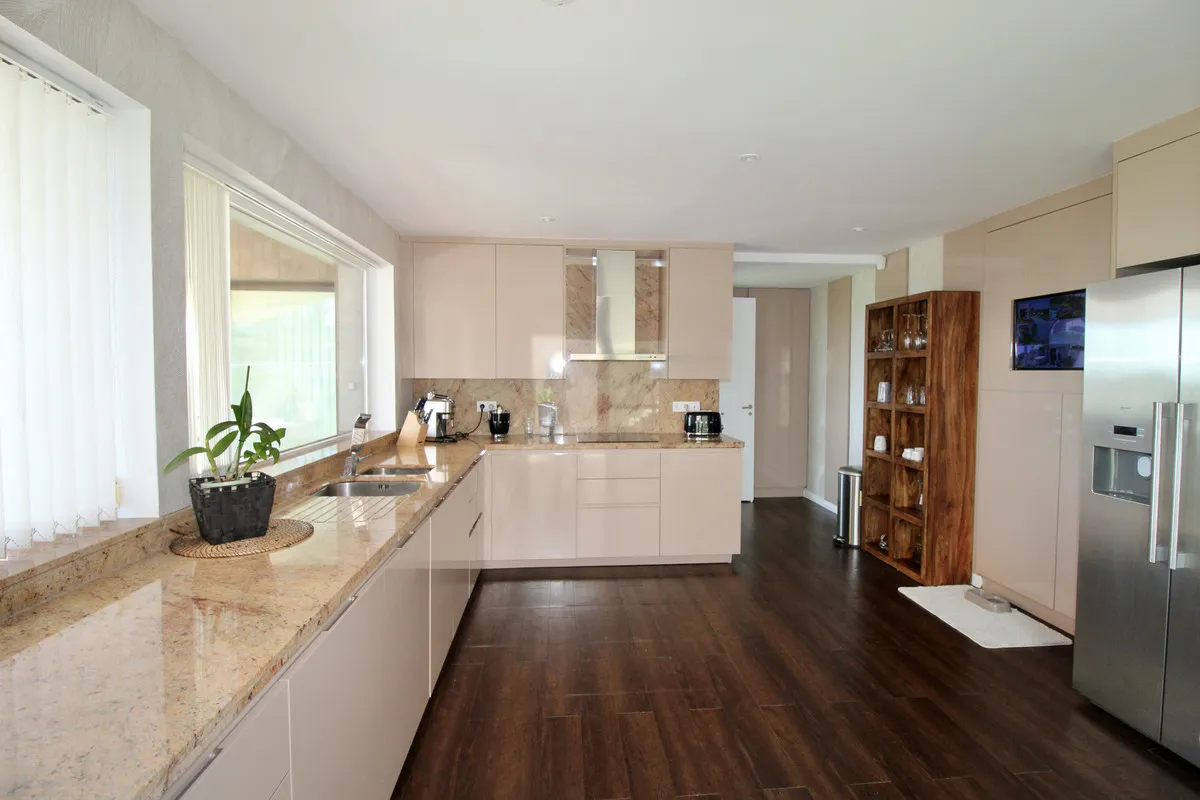 fe5a39a0-a8d3-4fc6-a604-a498d410ebc4