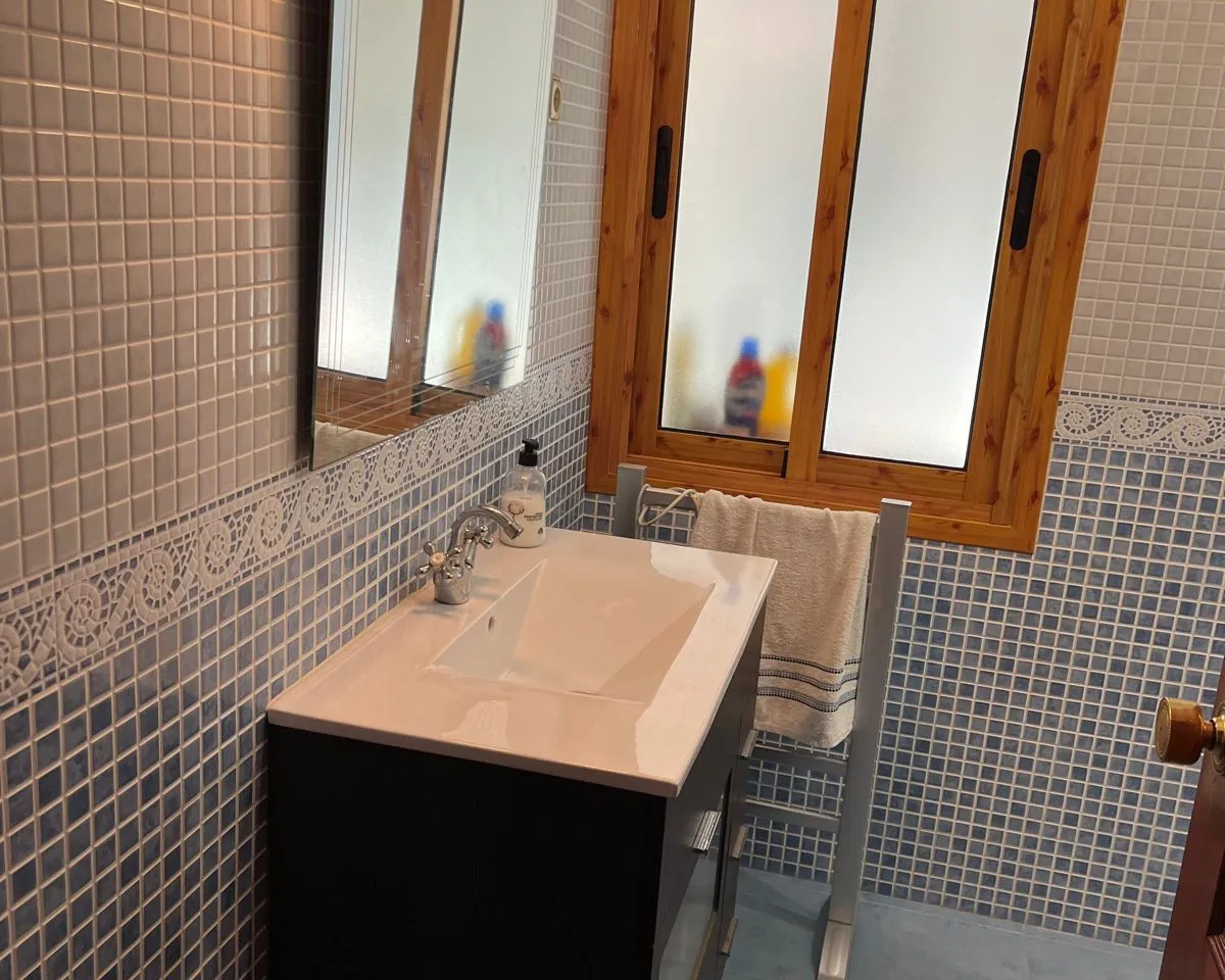 a33d9562-f809-4b0f-93c1-fd5e782005a9