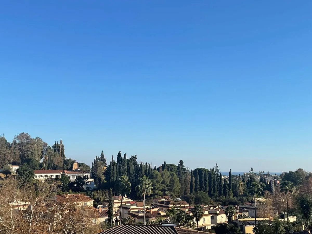 ef14c027-54da-4f31-b1c6-23b30f3702bc