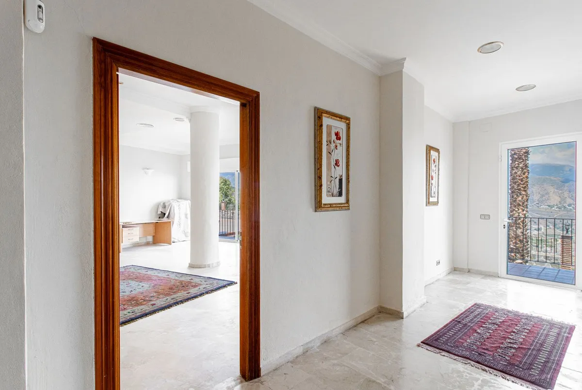 157ddbcb-dbb3-479c-8477-a84a845c0d96