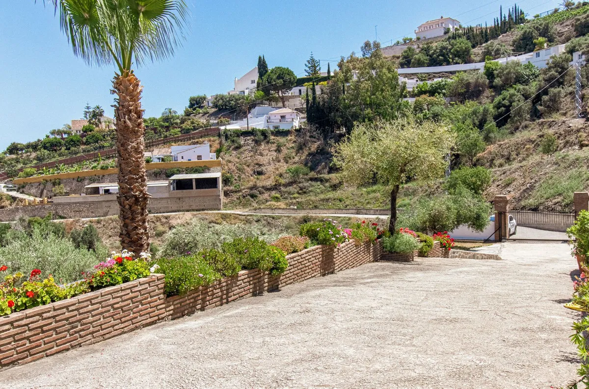 66cf6b61-8307-4dfd-a001-34b5976cc488