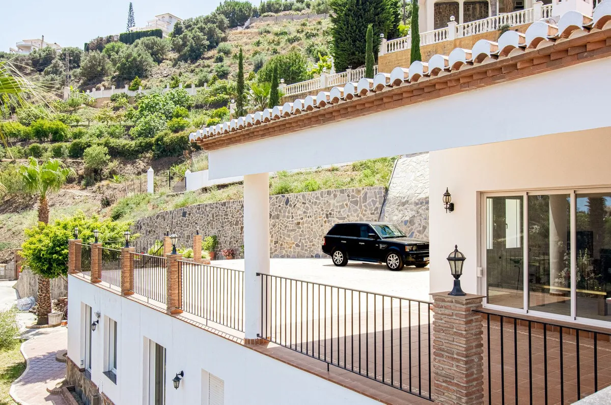 80cae0eb-6577-4584-90f0-adac47a5bb33