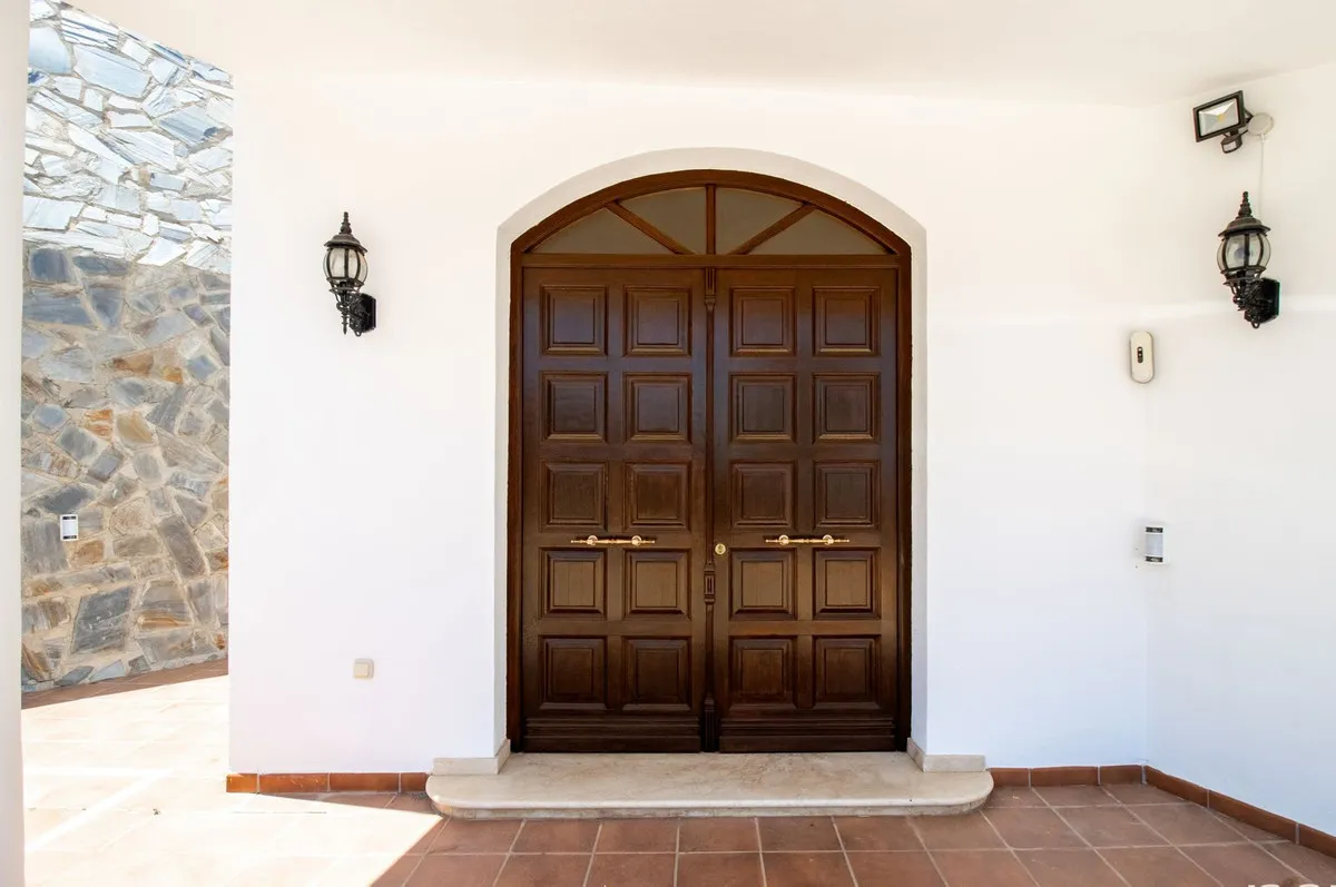 af9d15bc-3f67-402e-8ade-97ee28ccca67