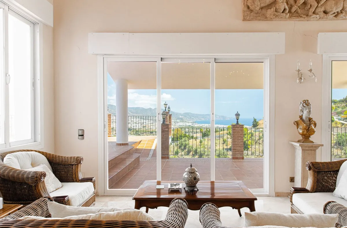 b1a775e7-f79b-4526-b7ab-314fbfba5973