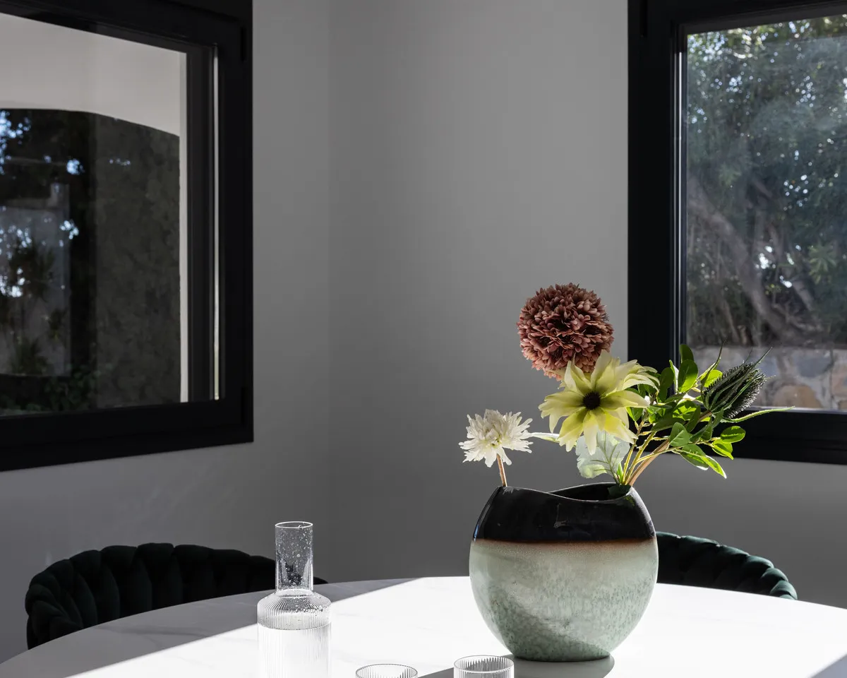 97dc827f-afd0-4da3-b796-bb9c70fc4046