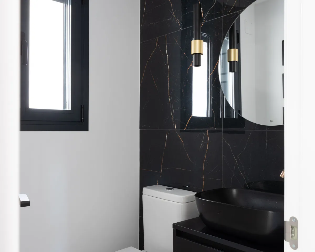 e22a9382-5ef1-4c69-8239-7a7c5ab69ba5