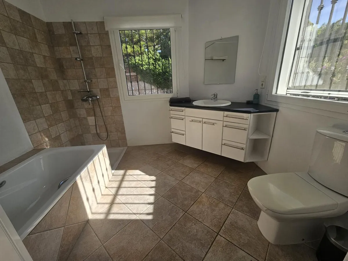 70d200ef-2b3c-431b-8f85-e60814ae9c31