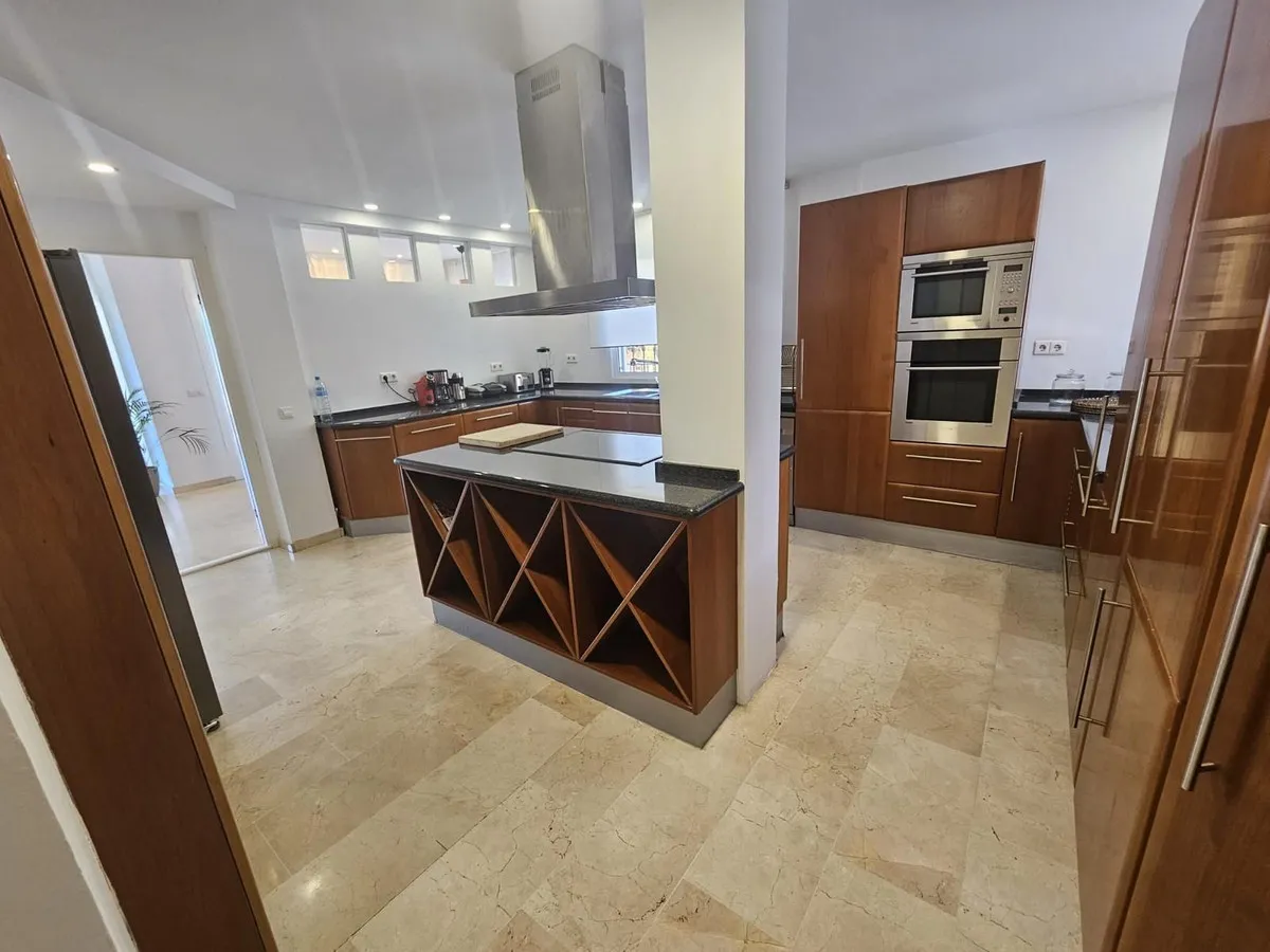 8f712478-40f8-458e-8c79-ba3d0fc88e66