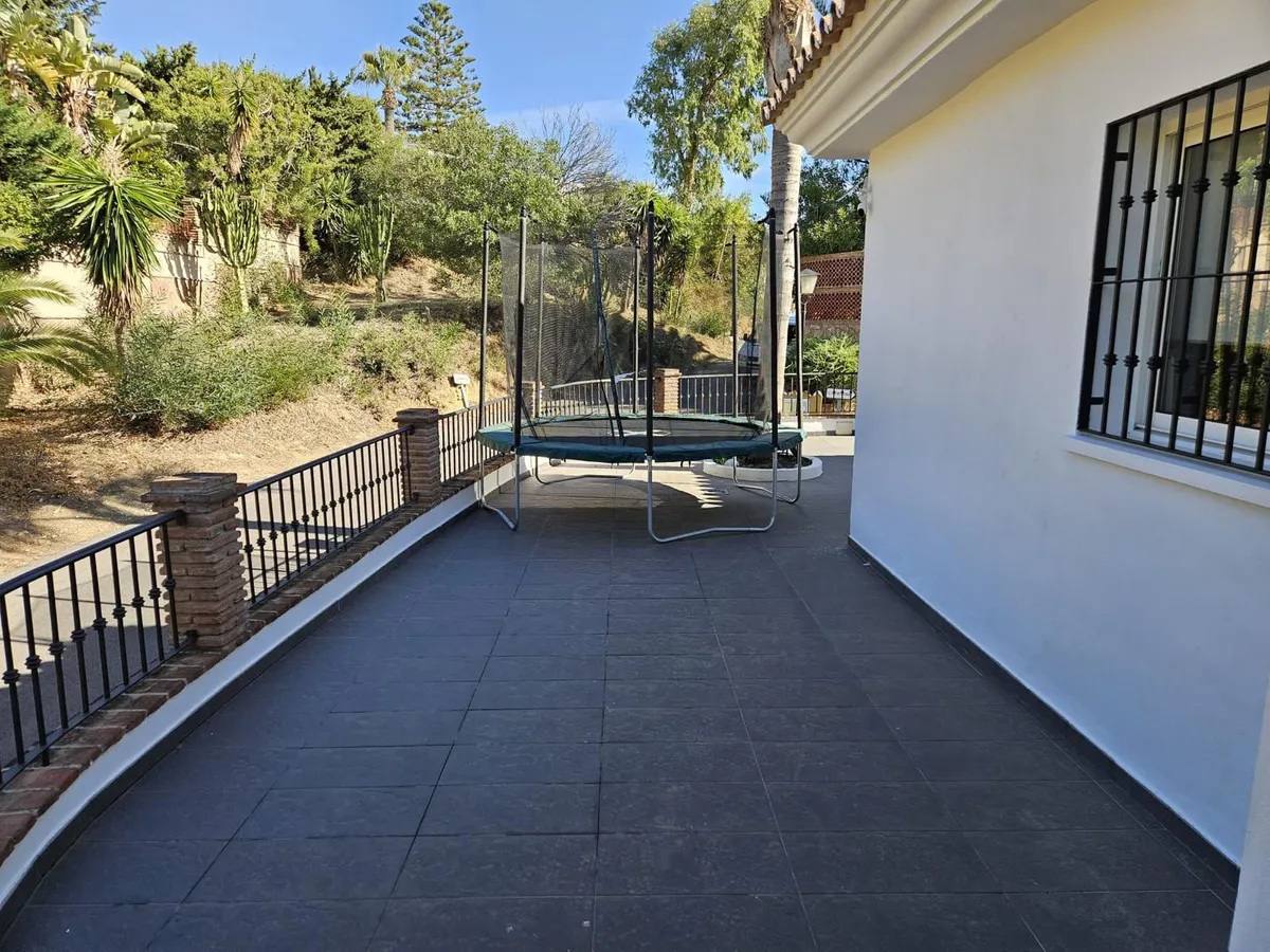 9f345fdd-1aaa-4f08-af19-bff2f48aca17