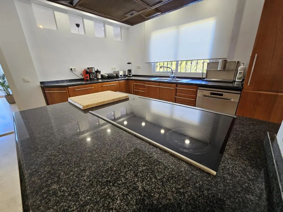 d7002775-9569-4033-bdc9-989eccebed43