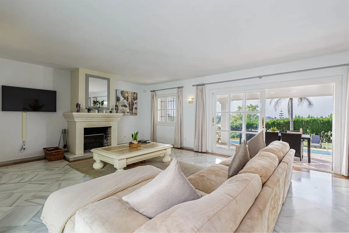 56d81279-674b-4f0b-a964-f4410f877a70