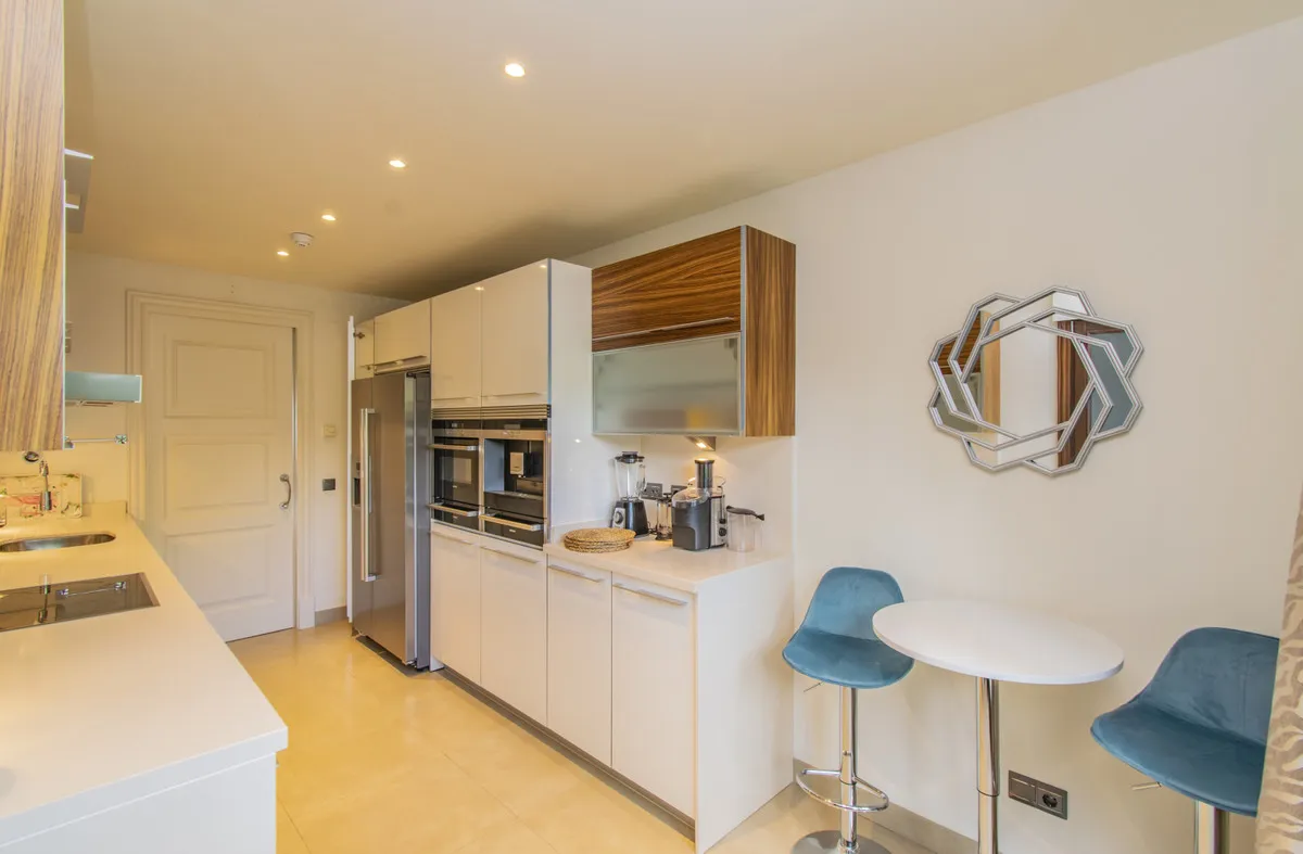 3fda87b9-6d3a-4262-bcaf-5aa134c451c9