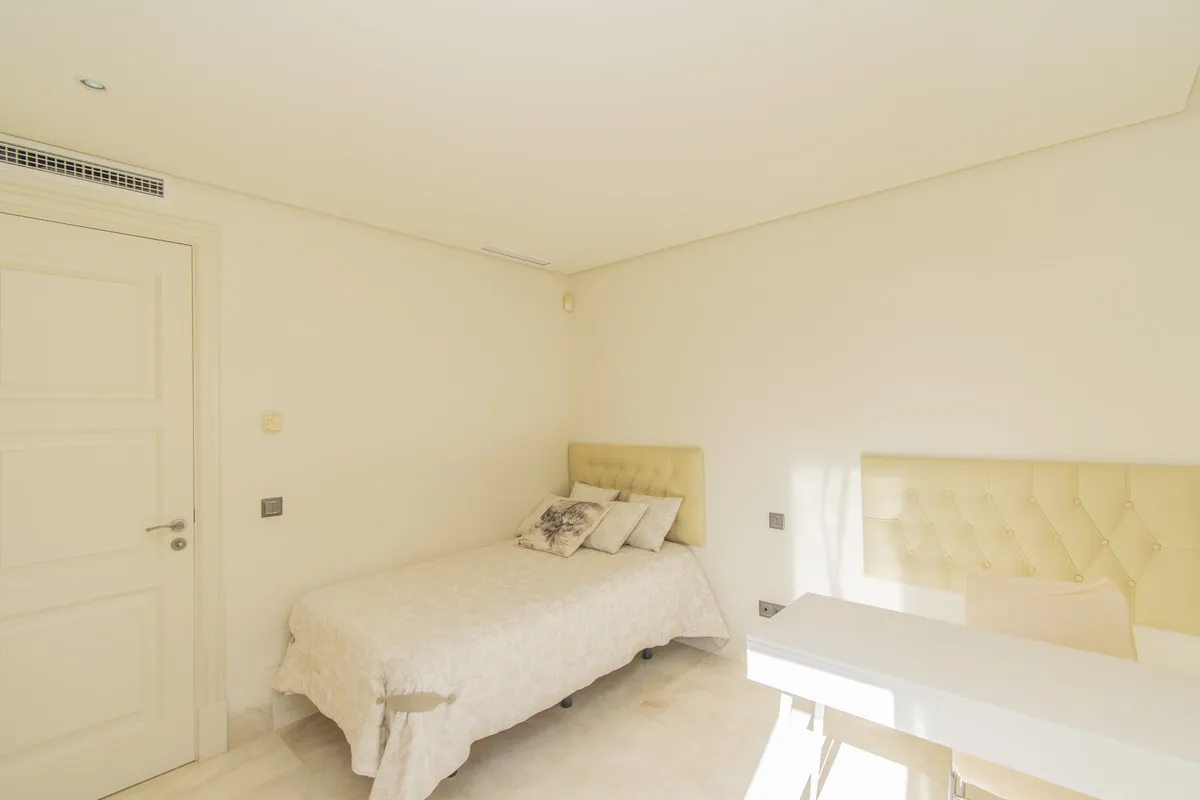 5a970fe2-7996-4272-a18b-25439adbe992