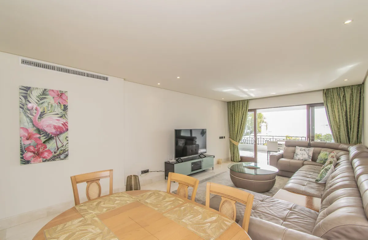 6aac4afa-9a89-45d4-83de-8b3e6567bdc7