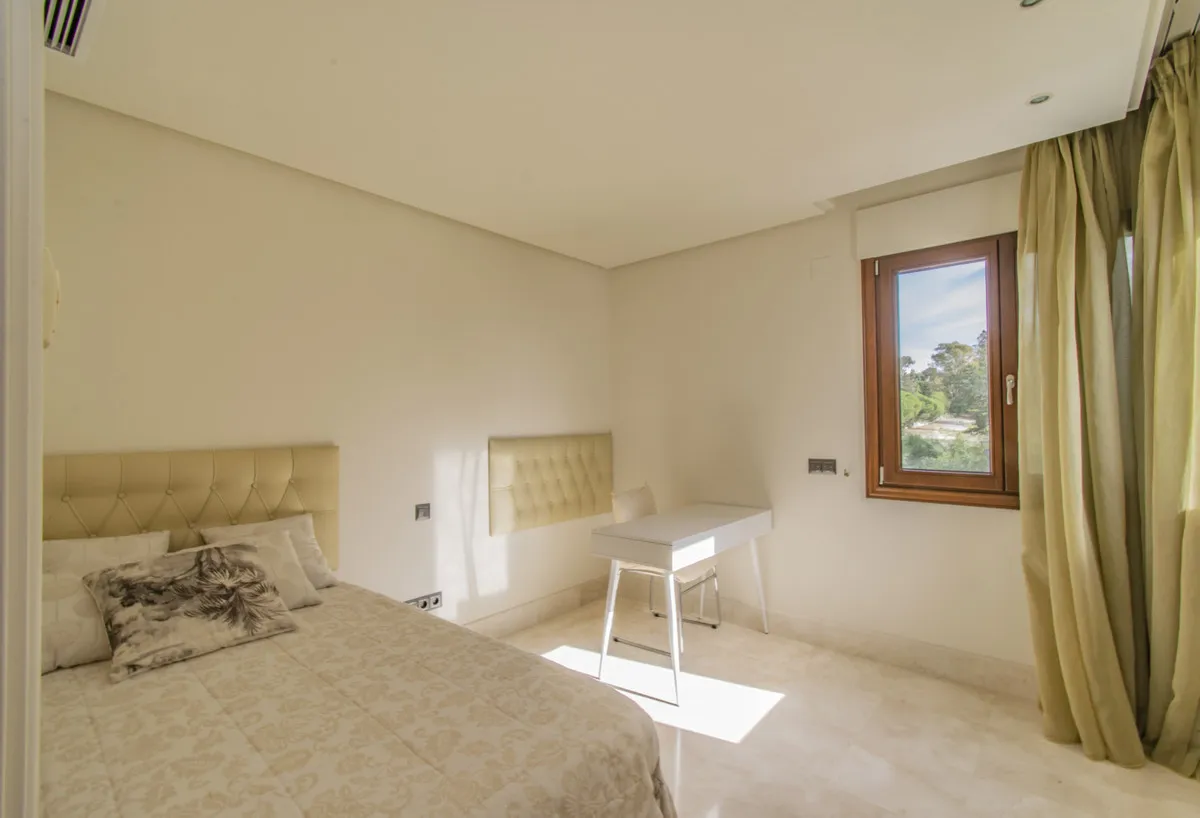 ceba7538-0ab4-4bcd-ba70-e9832ff7aa5e