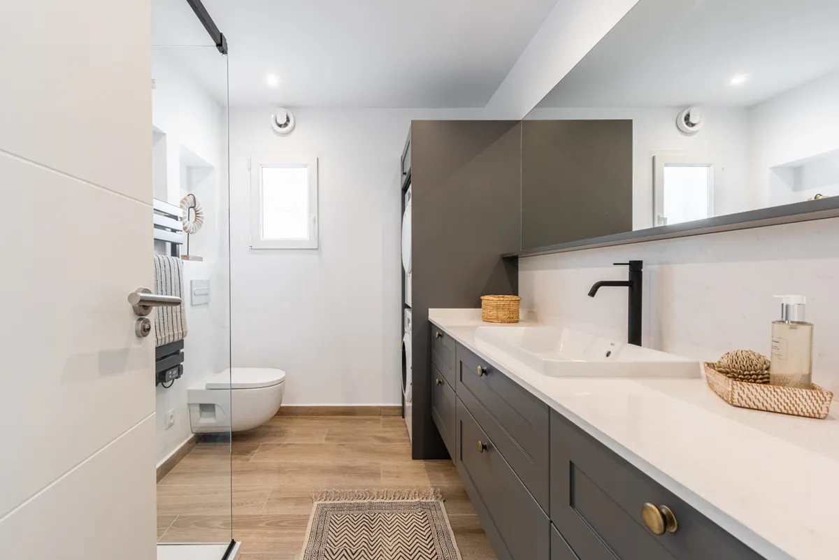 c426873e-2693-46d1-9821-f6c5aefa9c95