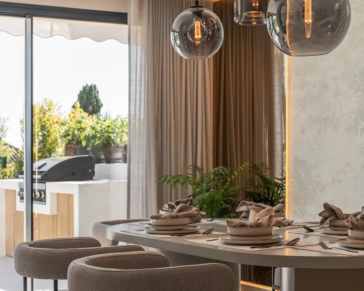 dbe06153-088b-47aa-b4fd-49839b16262e