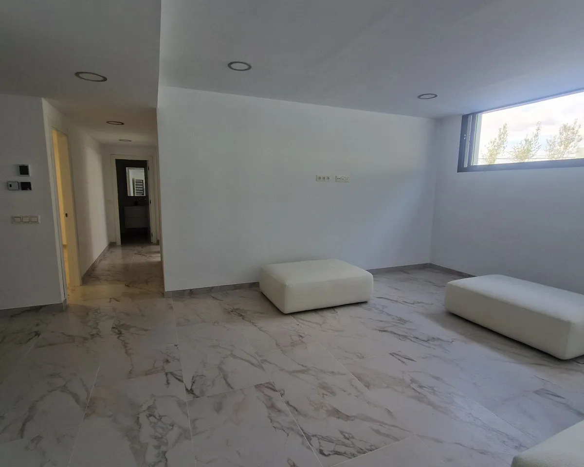 6492a3a1-09d3-4773-b0bf-113036233056