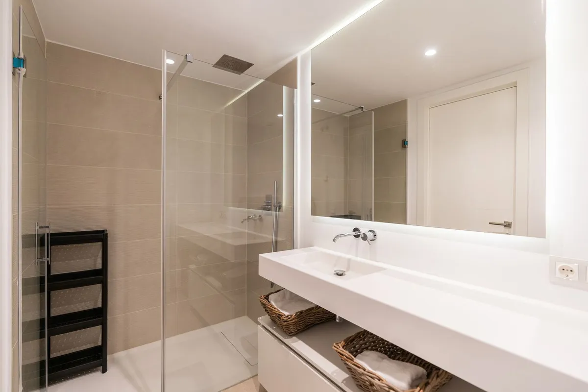 4b61162d-3de0-412b-9023-66d35f986a80