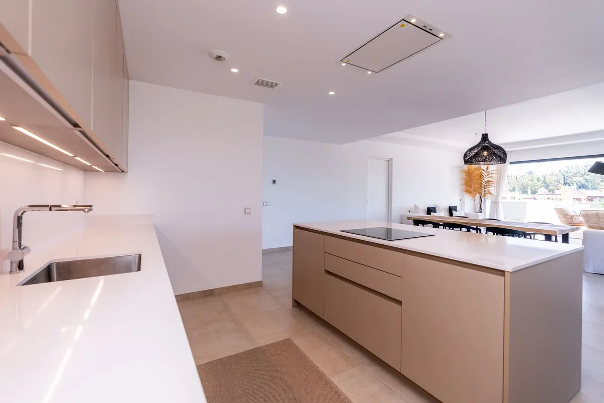 4ea0bfaf-8cdf-4811-b724-0388f6081232