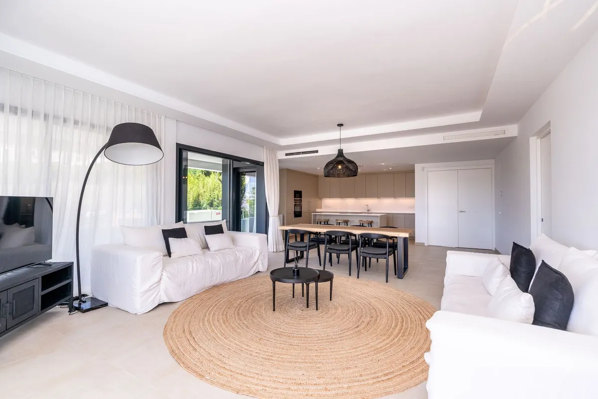 7bcb52c3-8990-43f7-a6e2-088fa9b9f045