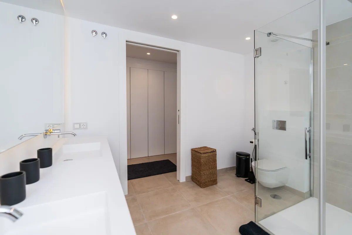 86fa5d4d-82f7-4407-8c6d-e53971d26473