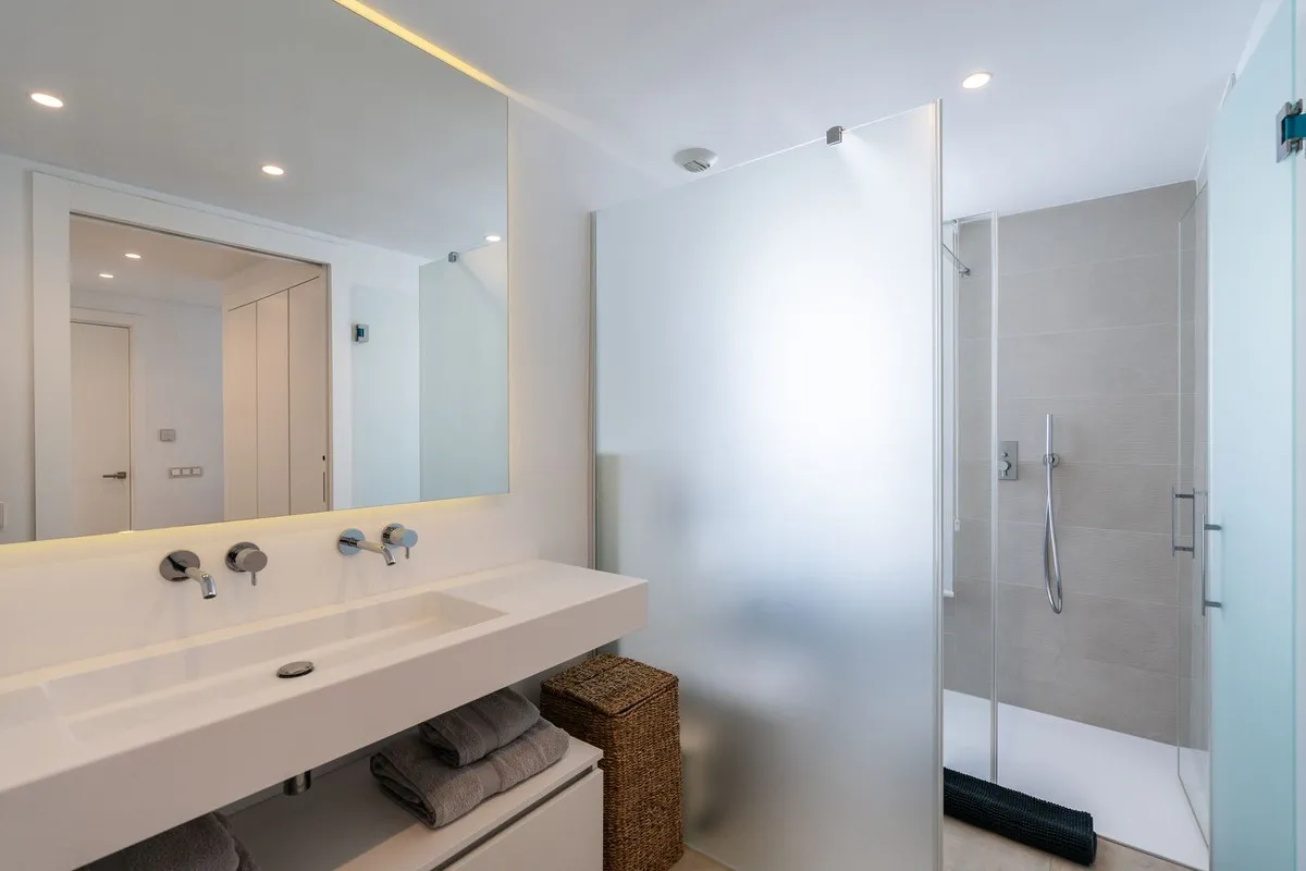 c92c8564-c48a-491b-8167-59a05174550e