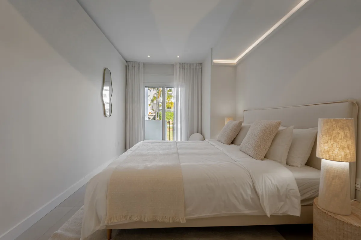 05a5b837-77d4-4bde-8492-56ceb7f1a8d1