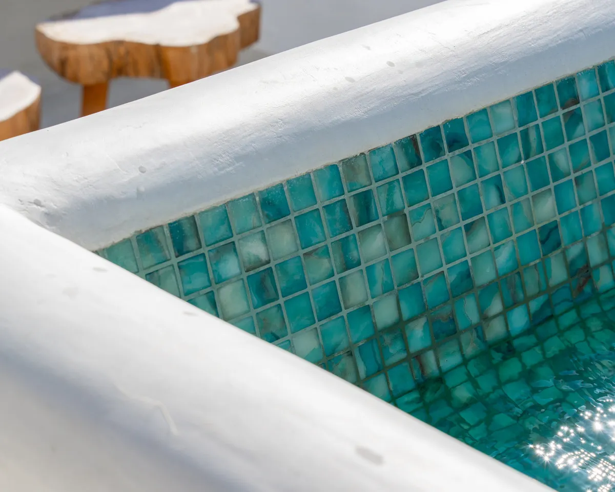 1eec90bc-6393-415c-b5ae-f50398ca73f0