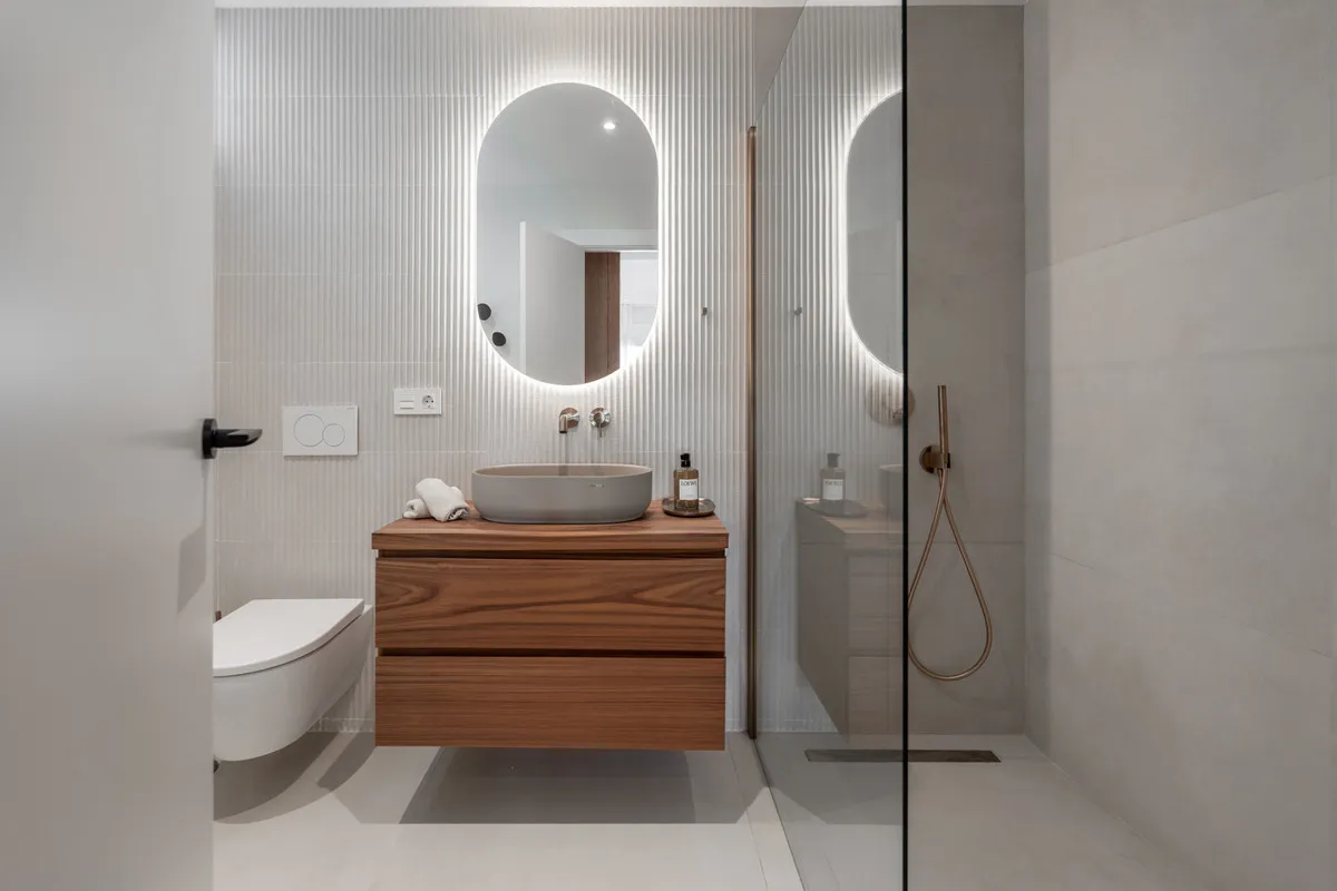 7798dcc8-172f-46bc-bd45-32a93cbdbb8e