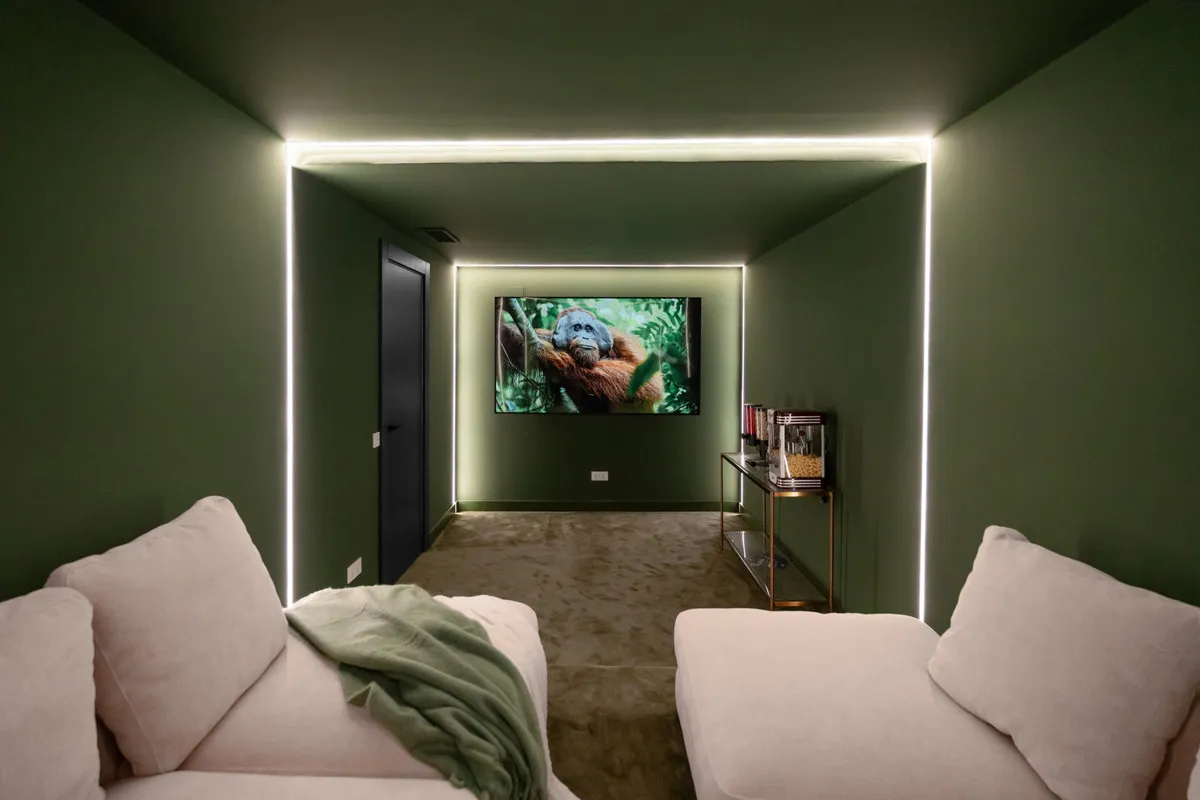 f0ae0a97-2497-4100-aa0a-21e0f948080f