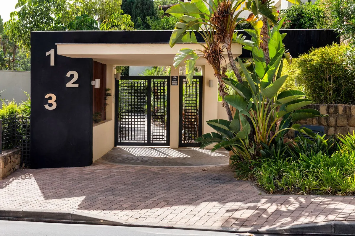 f9bc8559-d816-4fb8-b5a3-2e1bd9267687