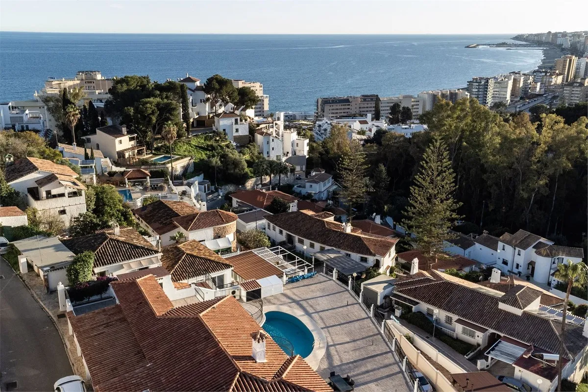 44ce0e2c-dc90-48c1-a7ee-893241c8d328