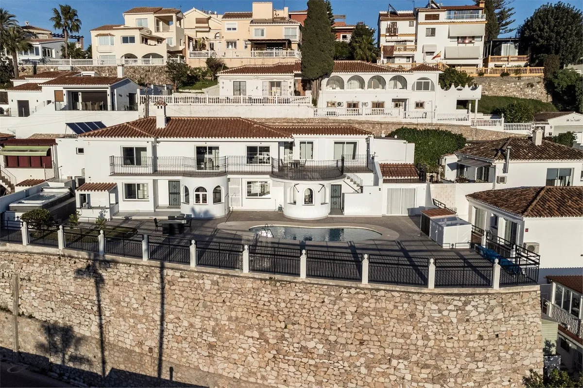 6ec05ef1-9090-4ffb-99c1-6dc3ae6fad4a