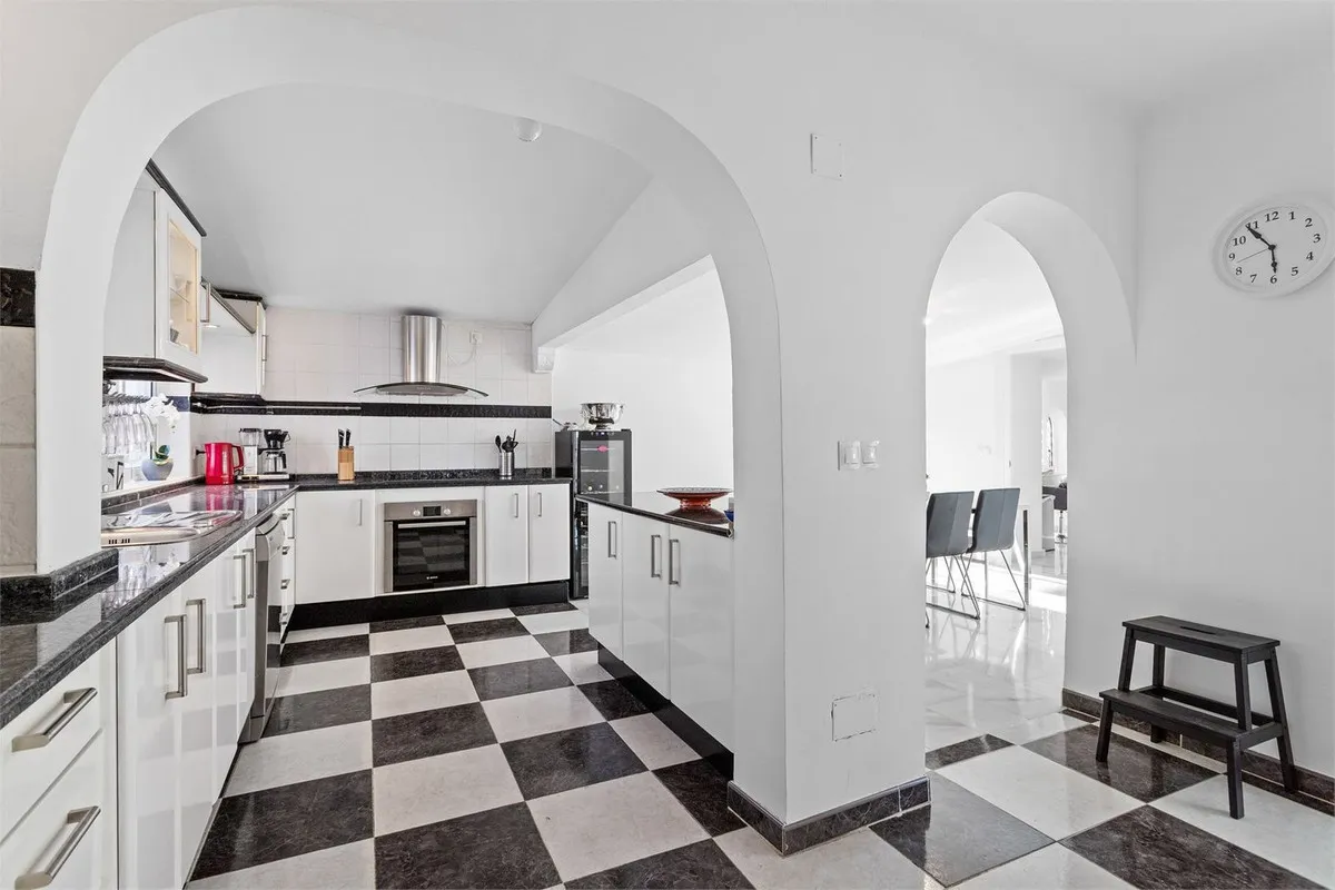 8aeb63cd-dfaf-43fa-ae5f-f5920f513392