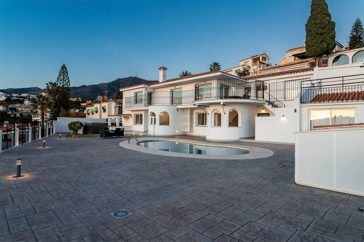 b5b7d558-3481-44b5-aa0b-adce776e14c8