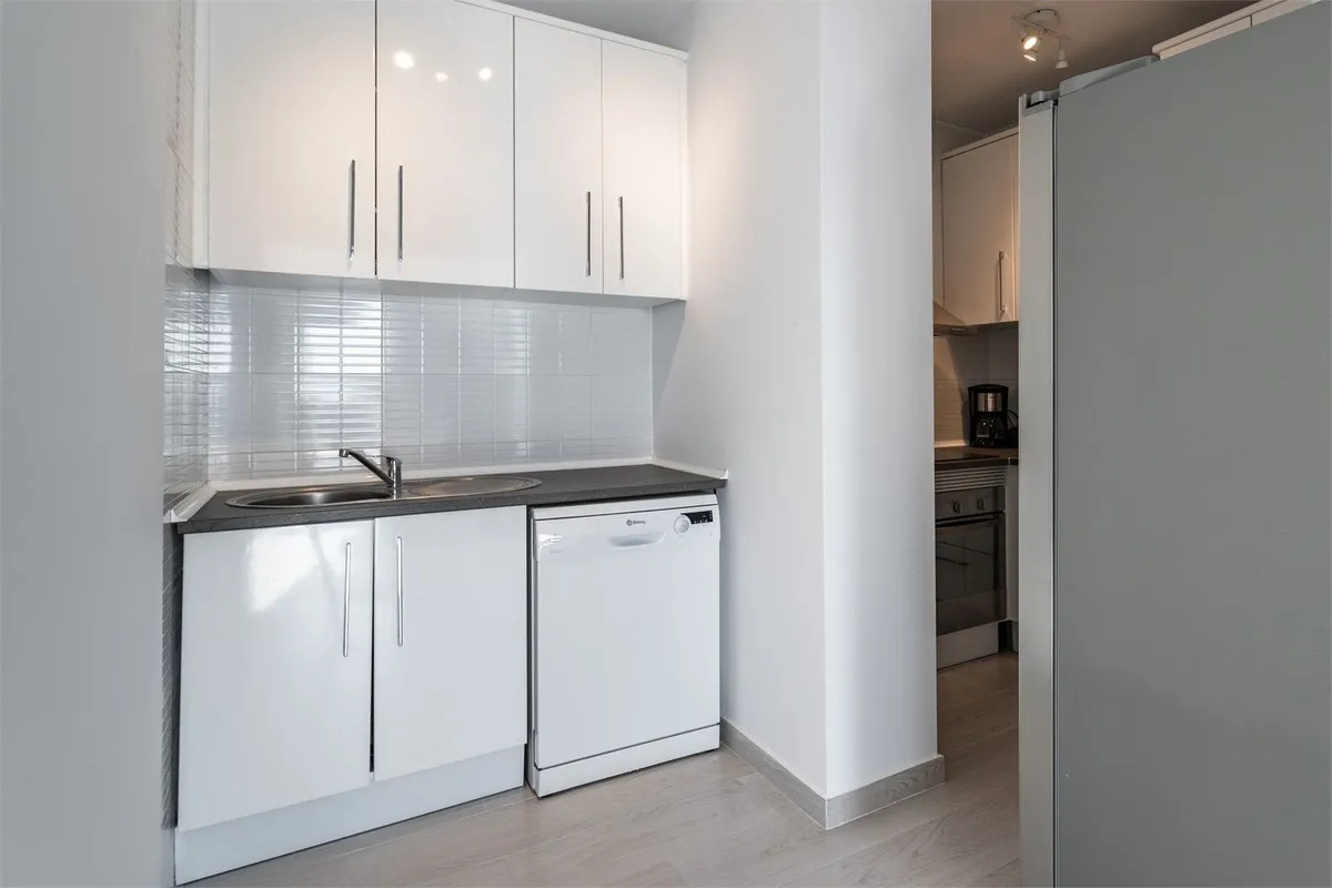 c7fc3b8e-8807-4e08-ab4b-1c0f7bc09b0d