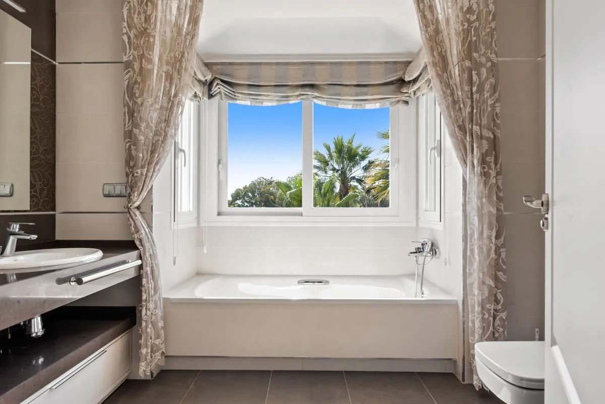 5e8a9172-fee5-4f34-b221-bd91e4791a16