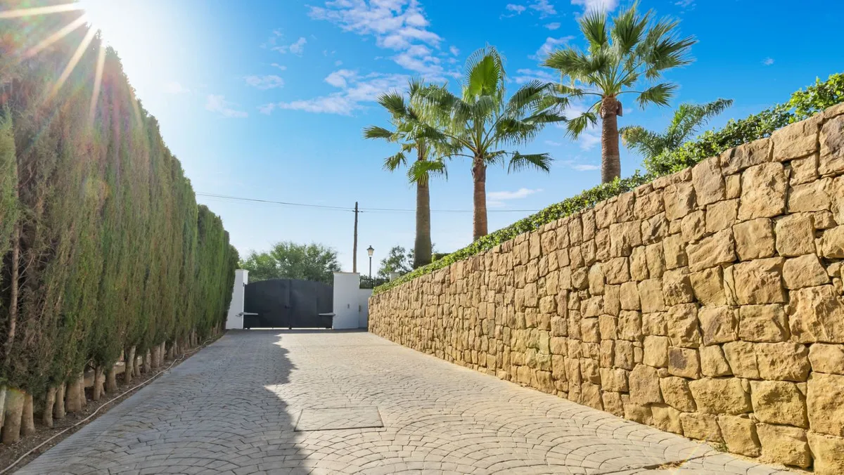 70ea9713-b697-4910-9e5b-89958df0f8f3