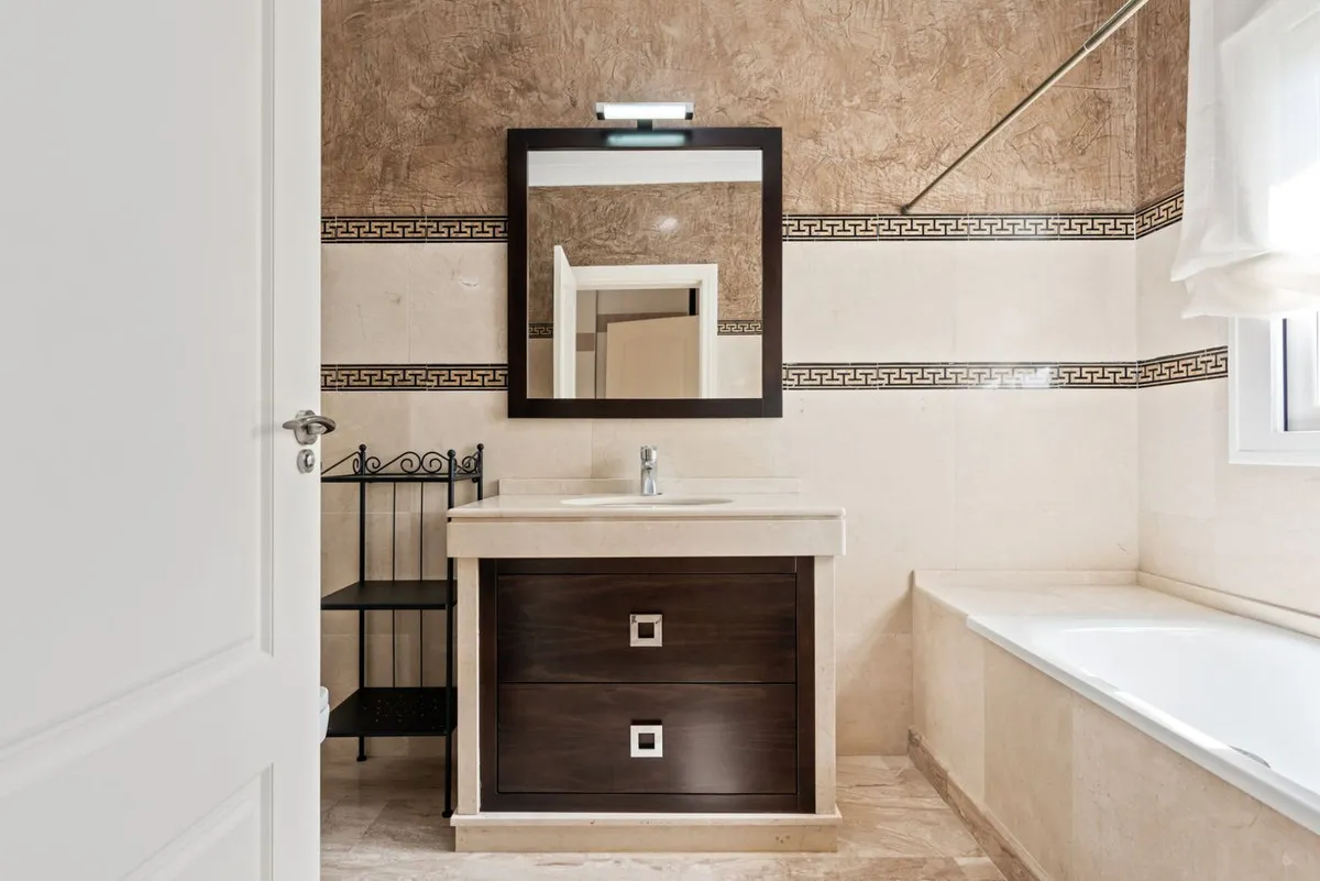 94a77f10-dbd3-4003-a1df-de1a50429a9e