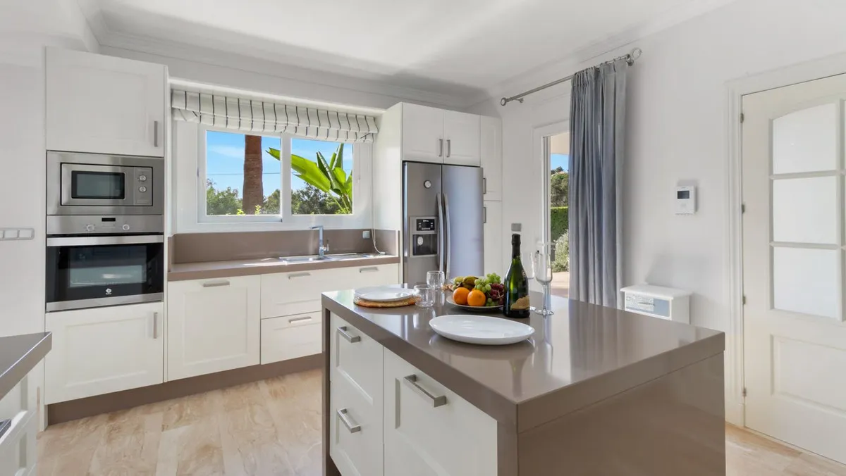 b7dac682-d6e0-4fba-82eb-f815d08304f3