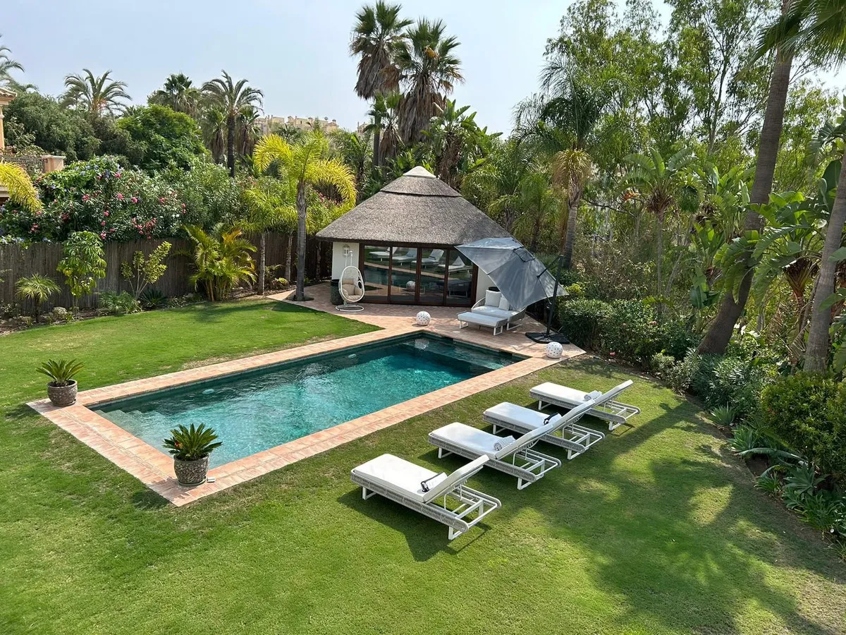 76dd5672-d659-439e-83df-2b2c950aa121