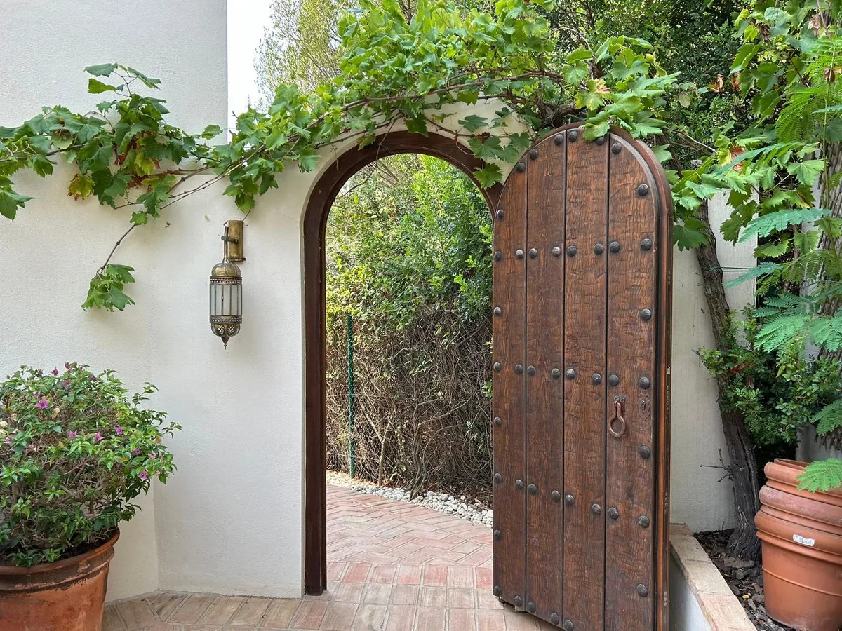 8c902652-b501-4c42-8132-07c37c0be867