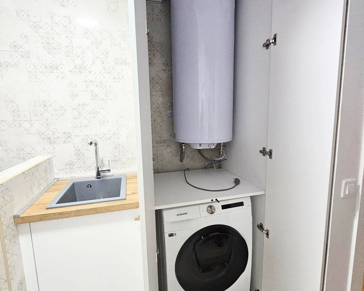 18ef9a93-5f54-43eb-be68-7dd283f2d51a