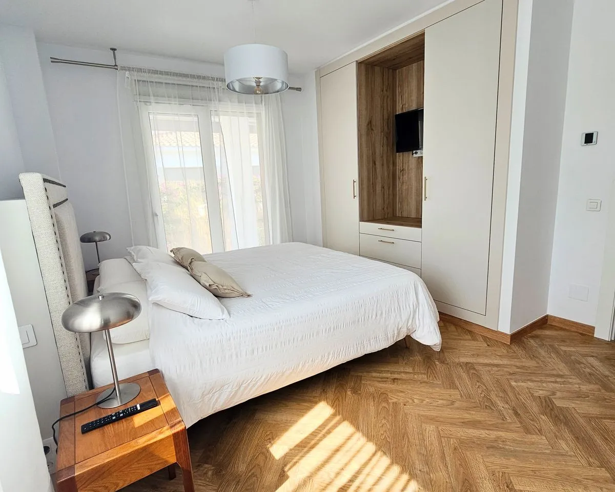 5fc1aa90-4095-4634-bb43-4fe11334ffa8