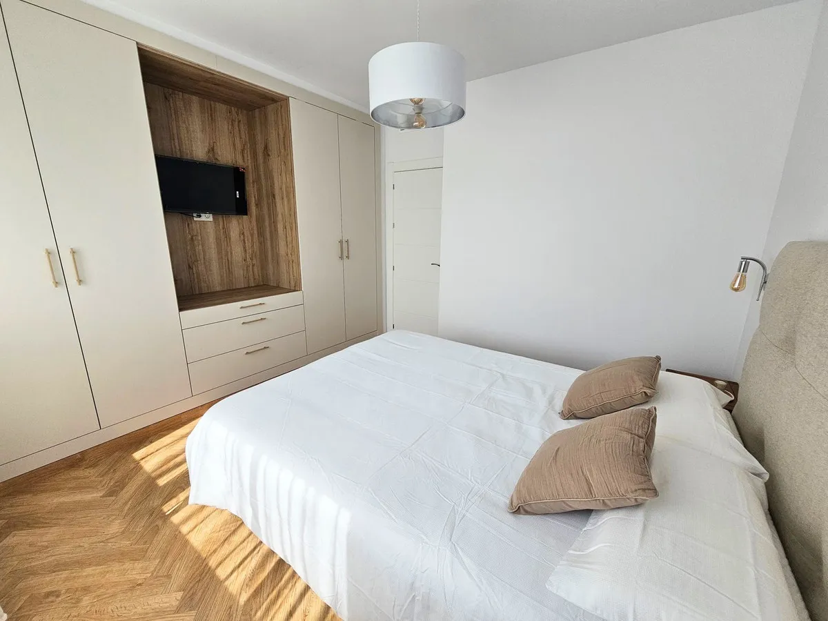 812bc6a4-9019-445d-9cbd-16d878e93f59